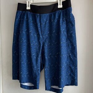 Lululemon Pace Breaker Short *9" - Size L